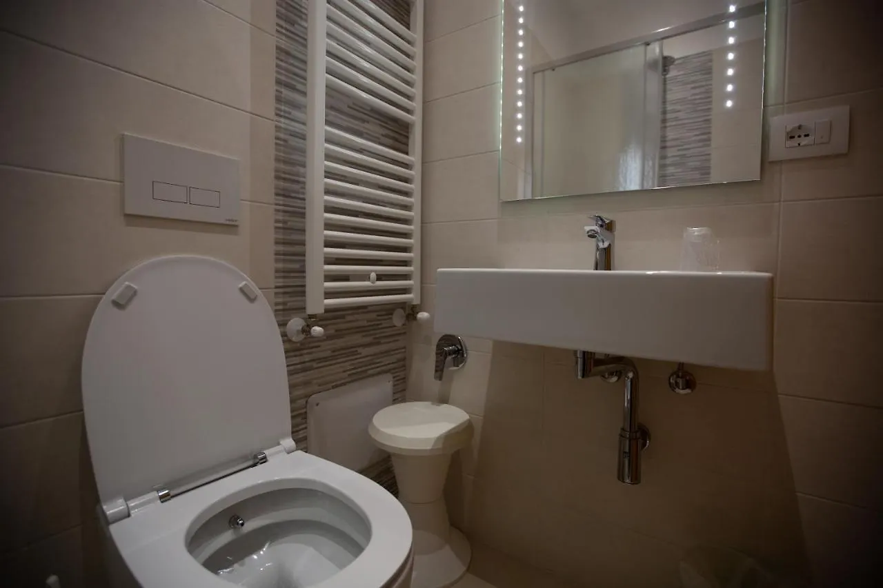 Hotel Bagli - Cristina Rimini 3*,
